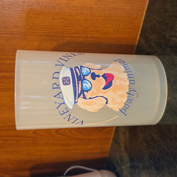 Vineyard Vines Pawty Animal Golden retriever Cleat Cup